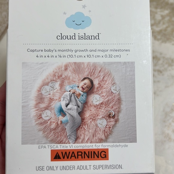 Cloud Island Round Monthly Milestone Cards - Picture 5 of 6